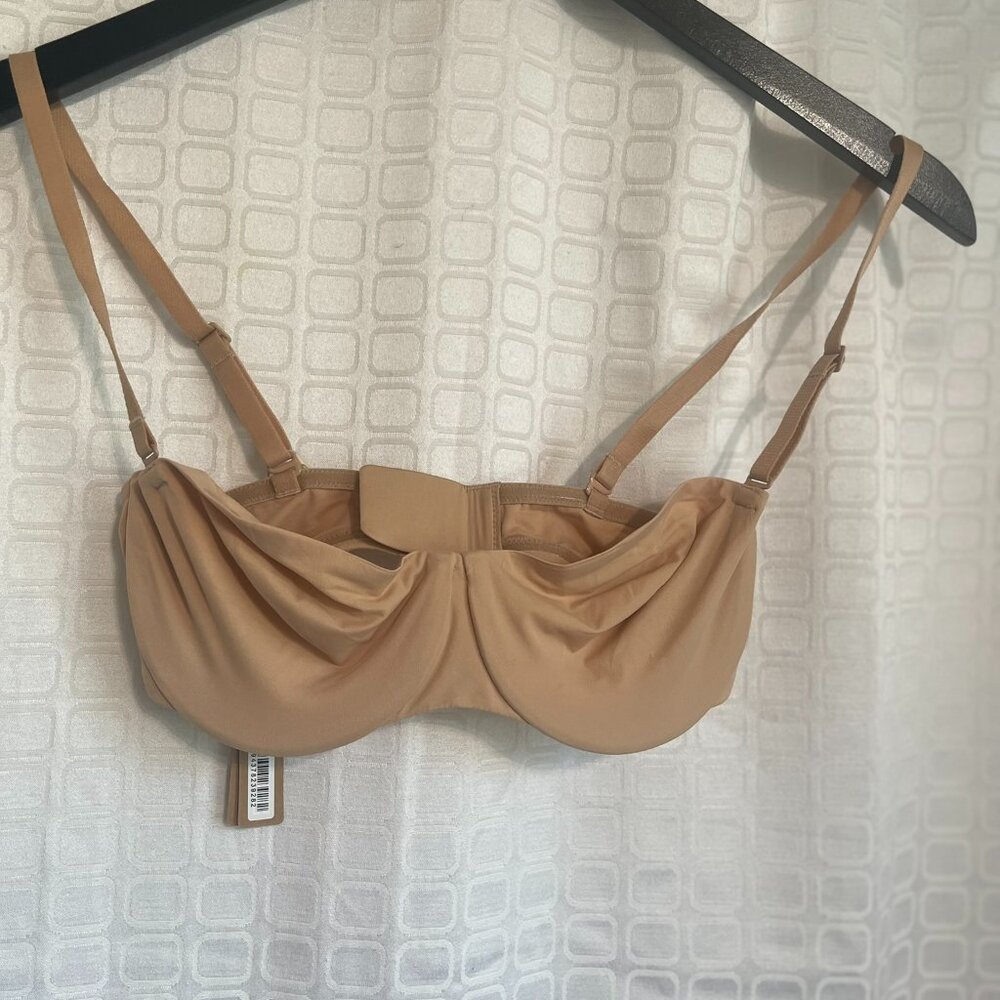 SKIMS BUNDLE OF 2 BRA'S 32C